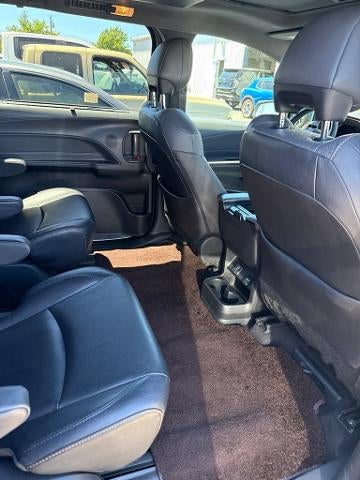 2023 Toyota Sienna Woodland Edition