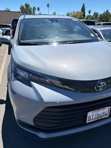 2023 Toyota Sienna Woodland Edition