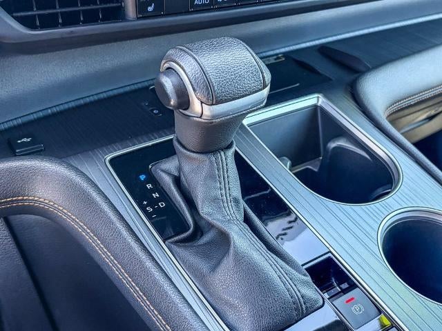 2023 Toyota Sienna Woodland Edition