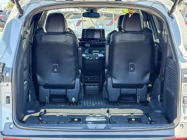 2023 Toyota Sienna Woodland Edition