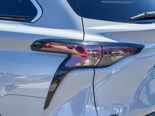 2023 Toyota Sienna Woodland Edition