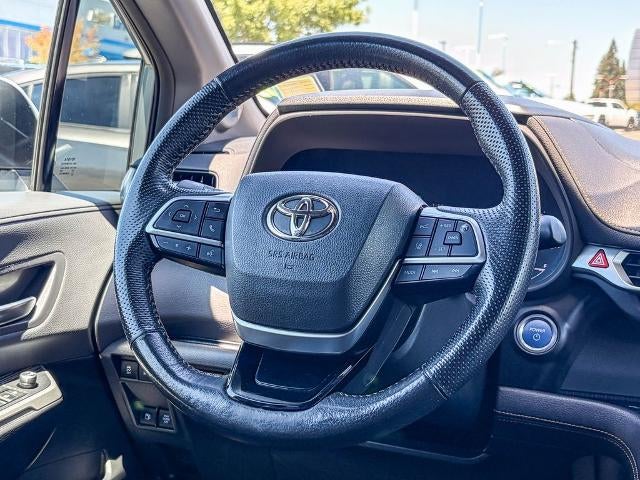 2023 Toyota Sienna Woodland Edition