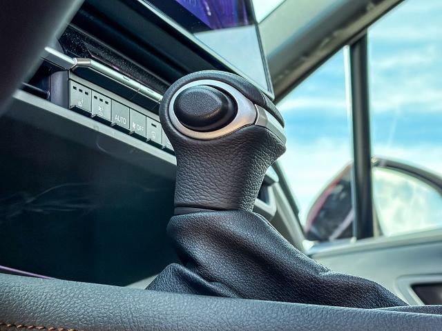 2025 Toyota Sienna Platinum