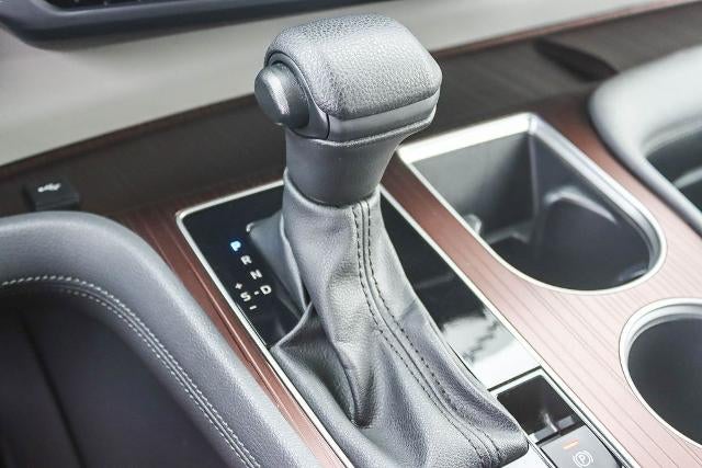 2023 Toyota Sienna LE