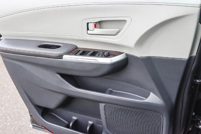 2023 Toyota Sienna LE