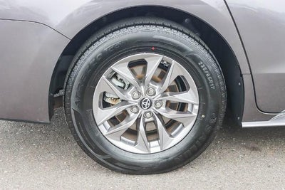 2023 Toyota Sienna LE