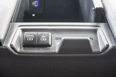 2023 Toyota Sienna LE