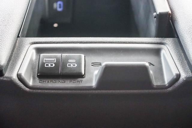 2023 Toyota Sienna LE