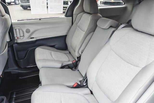 2023 Toyota Sienna LE