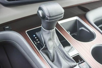 2023 Toyota Sienna LE