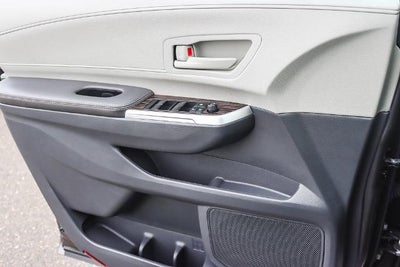 2023 Toyota Sienna LE