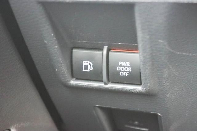 2023 Toyota Sienna LE