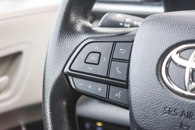 2023 Toyota Sienna LE