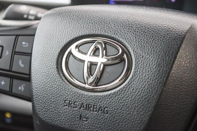 2023 Toyota Sienna LE