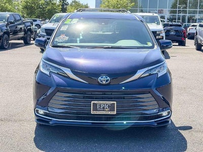 2025 Toyota Sienna Limited
