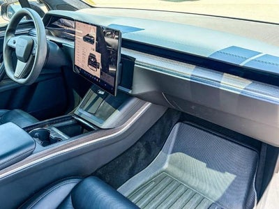 2023 Tesla Model X Base