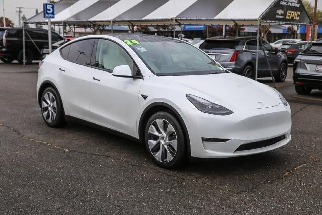 2024 Tesla Model Y Long Range