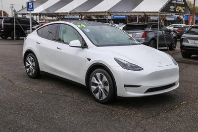 2024 Tesla Model Y Long Range