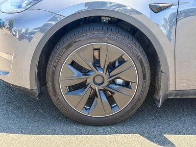 2023 Tesla Model Y Base