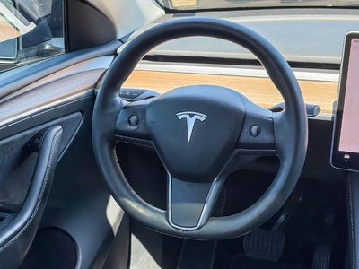 2023 Tesla Model Y Base