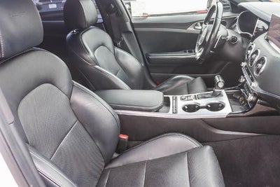 2022 Kia Stinger GT1