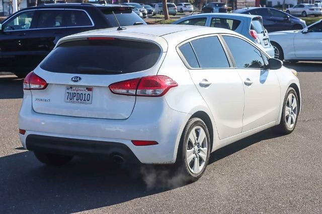 2016 Kia Forte 5-Door LX
