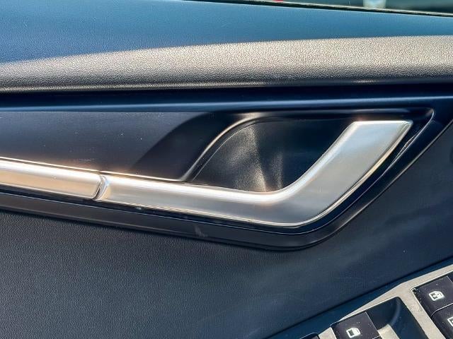 2023 Kia Niro Plug-In Hybrid SX Touring