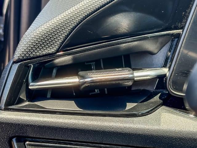 2023 Kia Niro Plug-In Hybrid SX Touring