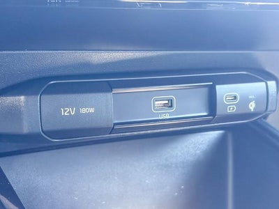 2023 Kia Niro Plug-In Hybrid SX Touring