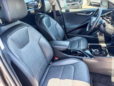 2023 Kia Niro Plug-In Hybrid SX Touring