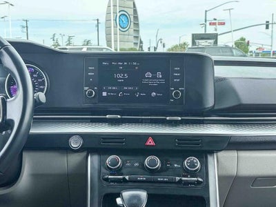 2024 Kia Carnival LX