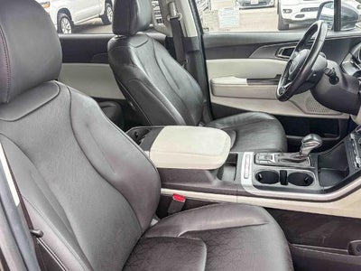 2024 Kia Carnival LX