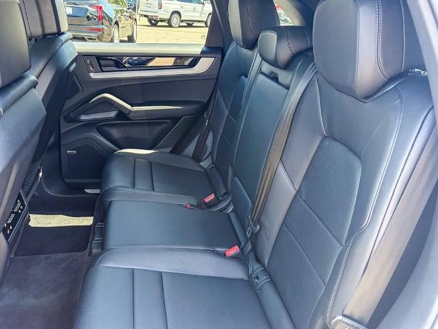 2024 Porsche Cayenne Base