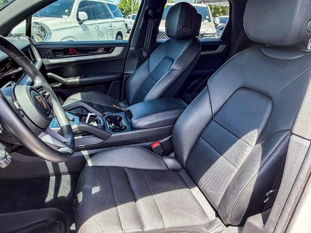 2024 Porsche Cayenne Base